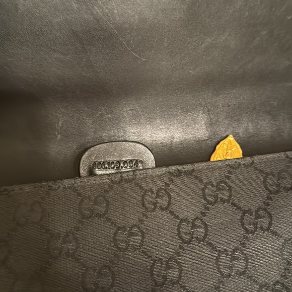 🚨SOLD🚨 Authentic Vintage Gucci Black Crossbody - Picture 12 of 12